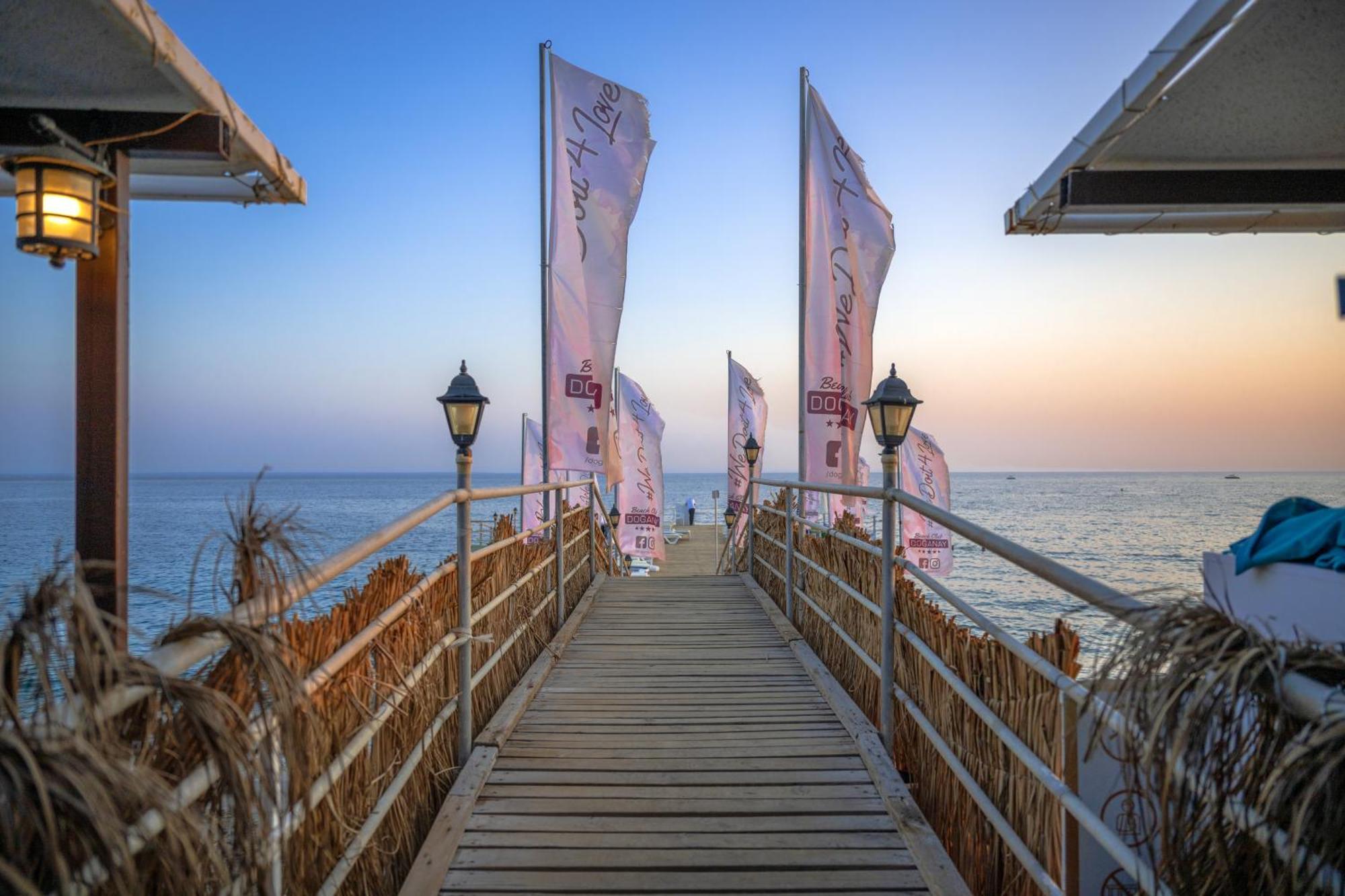 Beach Club Doganay Hotel Konaklı Exterior foto